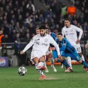 Aston Villa despliega su poderío ante Brujas y se acerca a los cuartos de final