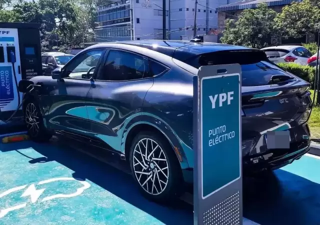 El Gobierno elimin� aranceles para la importaci�n de autos el�ctricos e h�bridos/