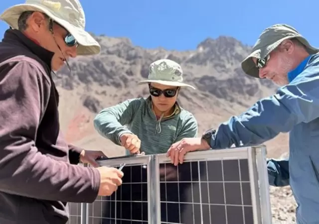 Estaci�n meteorol�gica en el Aconcagua