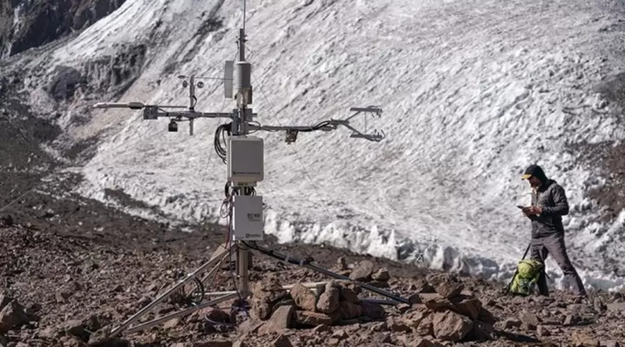 Estación meteorológica en el Aconcagua