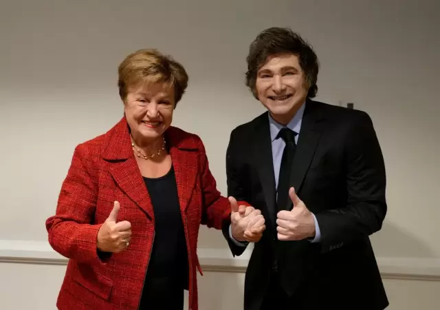 El FMI aprob� el desembolso, aunque insisti� en fortalecer las reservas y continuar con las reformas estructurales.