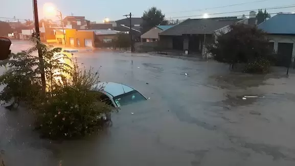 M�s de 40 familias fueron evacuadas en Bah�a Blanca.