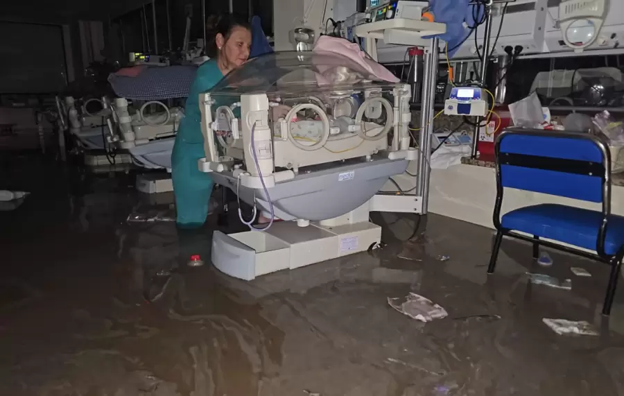 El sector de neonatolog�a se inund� por completo.