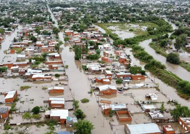 El temporal dej� a Bah�a Blanca totalmente inundada. (Foto: web)