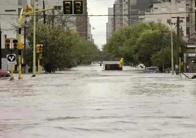 Inundaci�n sin antecedentes recientes   /