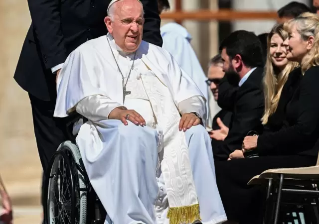 Francisco evoluciona: su estado de salud mejora, pero sigue bajo vigilancia