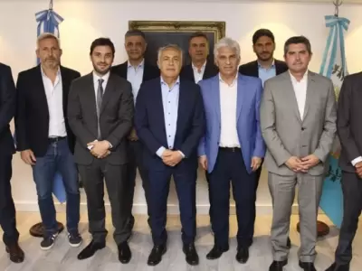 El informe mensual de CB Consultora refleja la evoluci�n de la percepci�n ciudadana sobre los mandatarios provinciales.