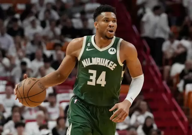 Los Bucks y un partido clave para esta noche