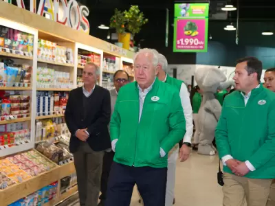 El empresario recorriendo uno de sus hiper