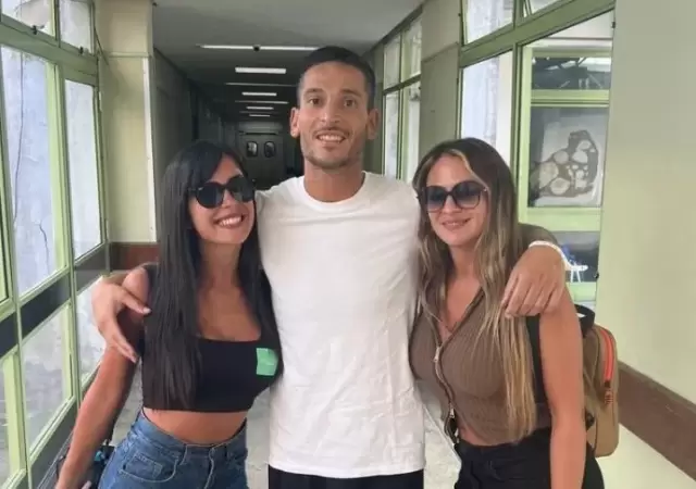 El hincha de Racing junto a su familia