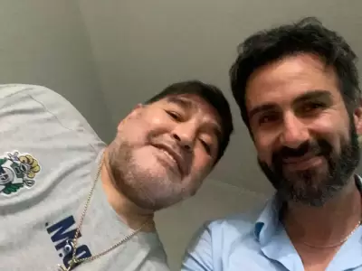 Diego Maradona con quien fuera su m�dico, Leopoldo Luque