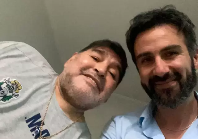 Diego Maradona con quien fuera su m�dico, Leopoldo Luque