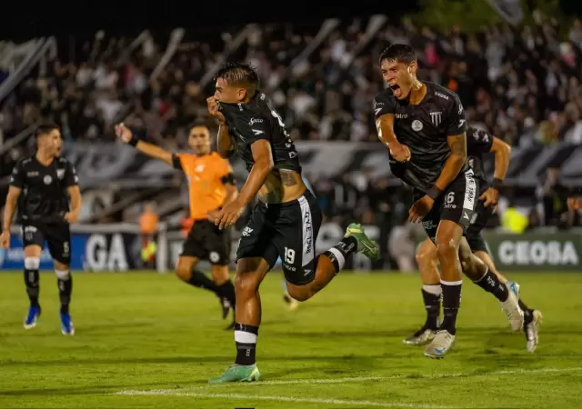 El festejo del Lobo ante un complicado CADU
