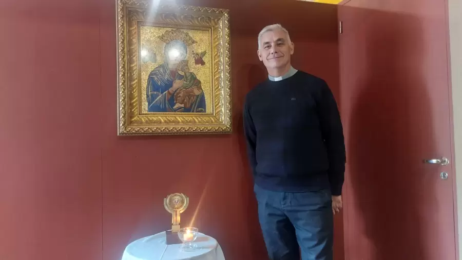 "No es simplemente construir una capilla o poner ladrillos. Es generar un espacio donde reine el bien com�n" (O. Scandura)