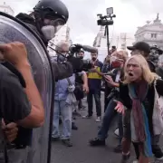 Violencia en la protesta: agresiones a la prensa y enfrentamientos con la Polic�a