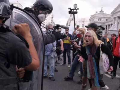 Violencia en la protesta: agresiones a la prensa y enfrentamientos con la Polic�a
