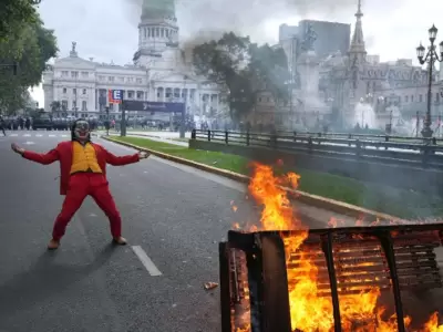 Protestas frente al Congreso.