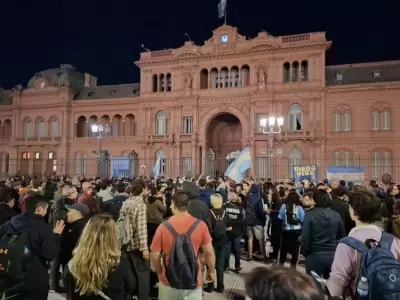 Vecinos se movilizaron de forma espont�nea frente a la Casa Rosada.