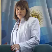 Incidentes frente al Congreso: el Gobierno vinculó a dos intendentes K