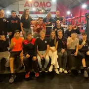 Reina de la Vendimia despide a boxeadores mendocinos rumbo a velada en Buenos Aires