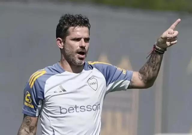 Gago planifica el 11 para visitar a Belgrano.