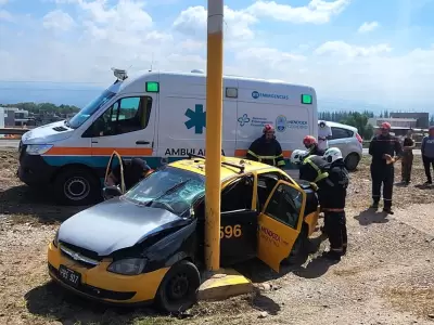 Los da�os en uno de los veh�culos fueron importantes Foto: gentileza