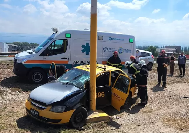 Los da�os en uno de los veh�culos fueron importantes Foto: gentileza