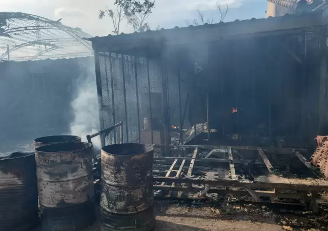 Las construcciones afectadas por las llamas. (Foto: gentileza)
