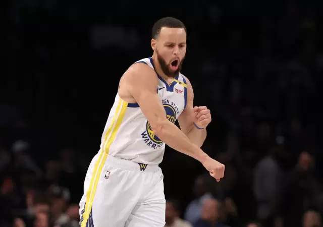 Curry y sus Warriors buscan un nuevo anillo