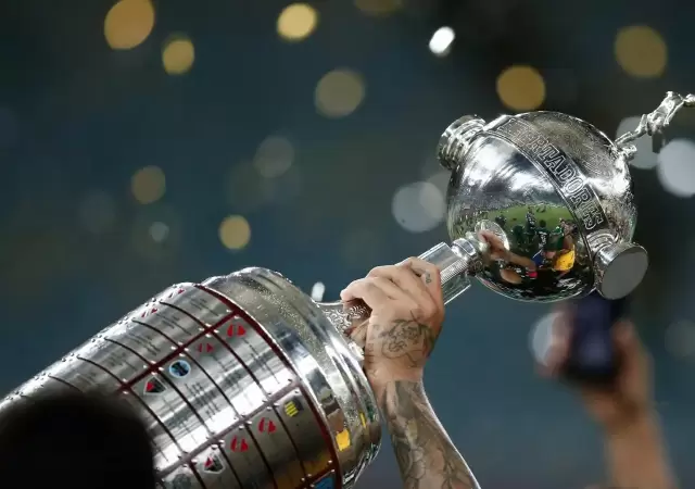 La Gloria Eterna. �Qui�n se quedar� con la copa este a�o?