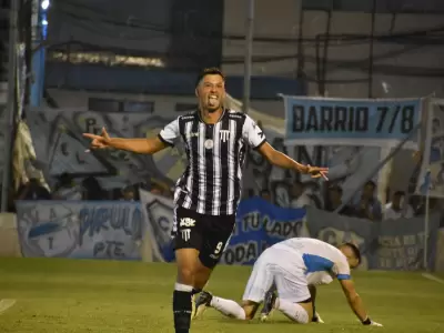Buena victoria del Lobo en rodeo ajeno.