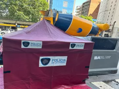 Macabro hallazgo: hallan el cuerpo de un beb� en un contenedor de basura