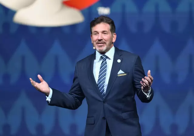 Alejandro Dom�nguez en la mira