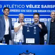 Guillermo Barros Schelotto asumi� en V�lez: "Un orgullo estar donde estuvo Bianchi"