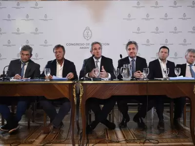 Reuni�n de la Comisi�n Bicameral Permanente de Tr�mite Legislativo -Ley 26.122- en el Sal�n Azul del Senado de la Naci�n.