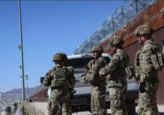 Parate a la controvertida decisi�n de Trump sobre quienes pueden integrar las fuerzas armadas m�s grandes del mundo.