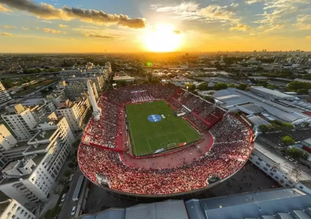 Estadio Tom�s Duc�.