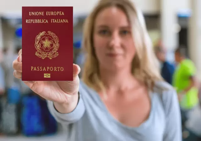 Pasaporte italiano.