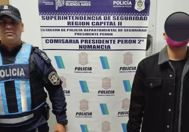 Detuvieron al m�sico por portaci�n ilegal de arma e infracci�n a la ley de drogas.