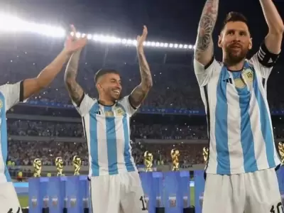 Leo cede la 10 por un par de partidos