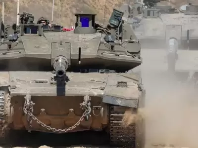 Las fuerzas israel�es se movilizaron r�pidamente con unidades blindadas y de infanter�a.