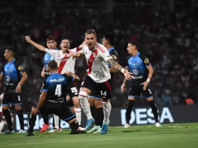 El festejo de Gonzalez Pirez tras abrir el marcador