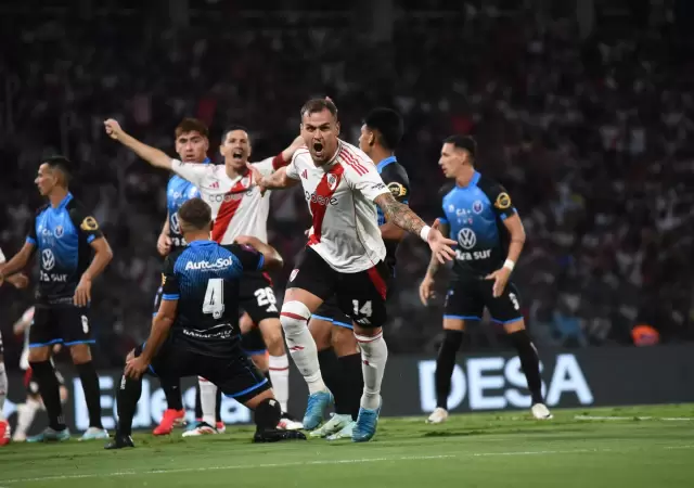 El festejo de Gonzalez Pirez tras abrir el marcador