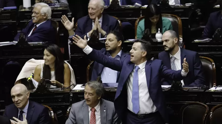 "Ordenar los n�meros es provechoso para los sectores productivos, para la generaci�n de empleos y para las industrias" (G. Chumpitaz)