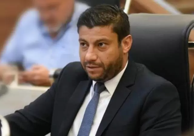 "El Gobierno apost� a frenar la sangr�a relacionada con la inflaci�n, y a partir de ah� se busca el d�ficit cero" (G. Chumpitaz)