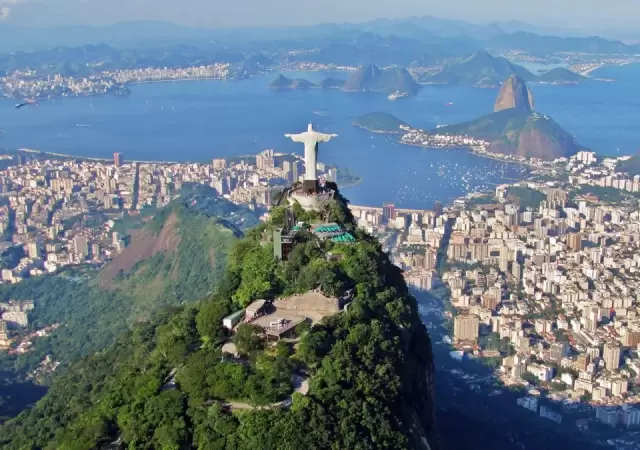 Turismo dolarizado: Miami vs. Brasil, la batalla por la Semana Santa argentina