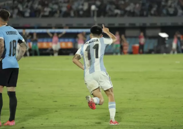 Argentina le gan� a Uruguay con un golazo de Almada.