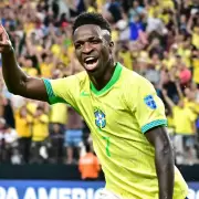 Vinícius entrenó diferenciado en Brasil antes del clásico contra la Argentina