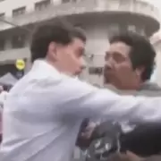 Periodista agredido en marcha por la Memoria: le arrojaron cerveza en plena cobertura