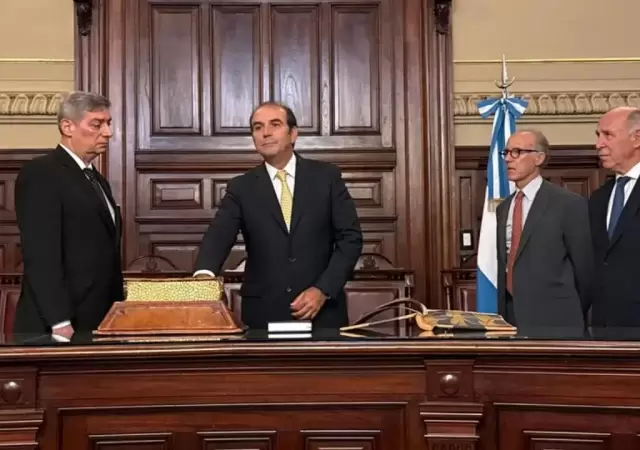 Garc�a Mansilla es incorporado a la Corte